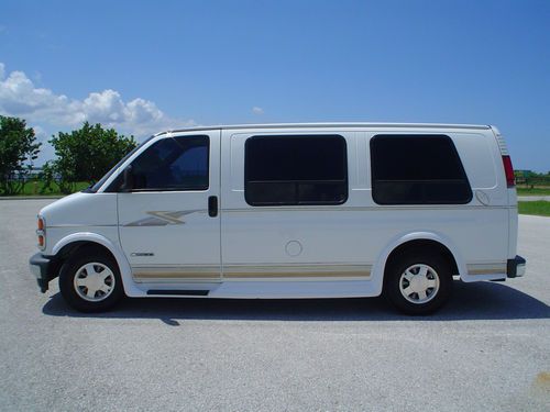 Purchase used 1999 CHEVROLET EXPRESS 1500 WHEEL CHAIR LIFT ...