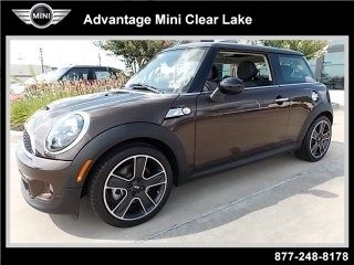 Cooper s automatic sport panoroof bluetooth sat ipod warranty only 8k miles pano