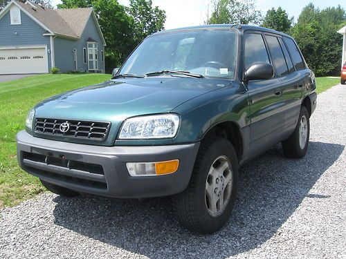 1998 toyota rav 4, runs/looks good, automatic transmission, great gas mileage