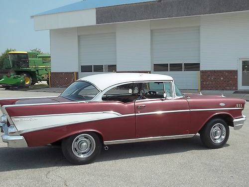 ****1957 chevy bel-air 2 door hardtop (barn find) runs and drives good****