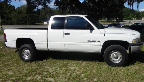 2000 dodge ram 1500 4 x 4 v8 magnum chrysler white pickup truck