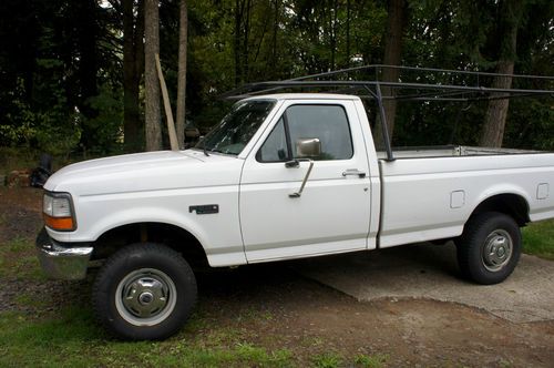 1996 white ford f250 4x4 auto 156k chassis- 65k miles on motor-blue book:$5,100