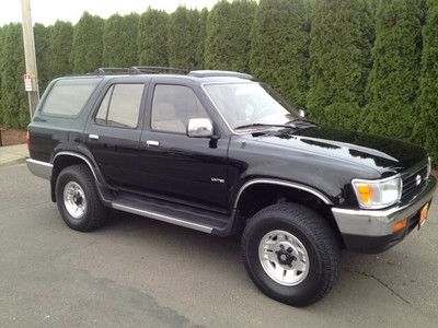 Sr5 v6, 5 speed manual, 4x4, moon roof, leather, toyo tires