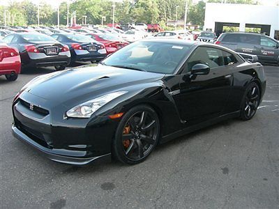 2011 nissan gtr awd, black/black, navigation, bose, xm, low miles 8823