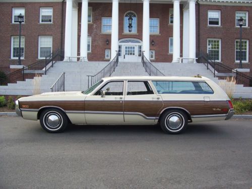 1971 chrysler town &amp; country station wagon