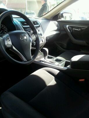 Must see 2013 nissan altima s sedan 4-door 2.5l