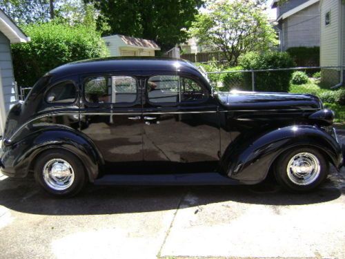 1937 plymouth sedan streetrod(trades considered)