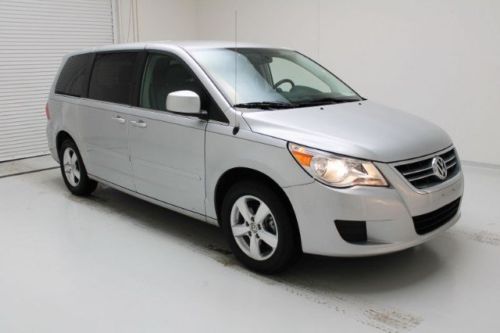 2010 volkswagen routan - heated leather, backup camera, and rear ac
