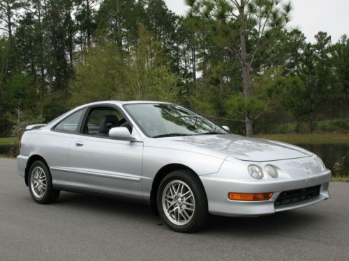 Acura integra gs hatchback 3-door 1.8l low low miles, automatic &amp; leather