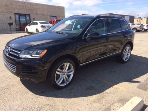 2011 volkswagen vw touareg 4wd tdi executive~ diesel~ pano roof~ tow pkg~ loaded