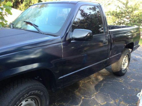 1995 chevy pickup new 5.7 motor low  mileage 4x4   k-1500