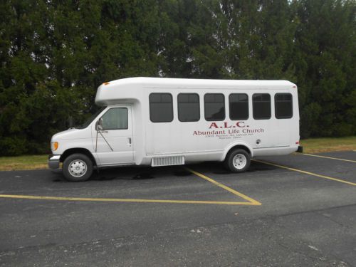 24 passenger van. aerotech van. handicap accessible. church van. small bus