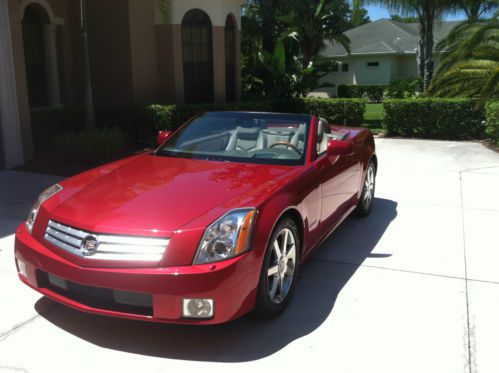 2004 cadillac xlr base convertible 2-door 4.6l