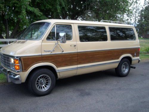 Extraordinary always maintained 1981 plymouth voyager  original  / sportsman