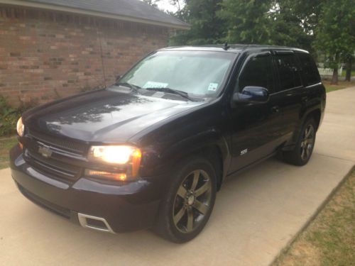 2008 chevrolet trailblazer ss with heated leather and sunroof  *ss* *no reserve*