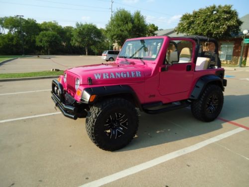 2002 jeep wrangler custom sport barbie hot pink with louis vuitton seats 4x4
