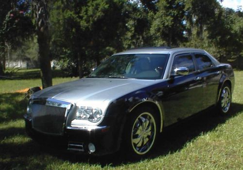1 owner - chrysler 300c hemi - loaded with options. low miles. nonsmoker.