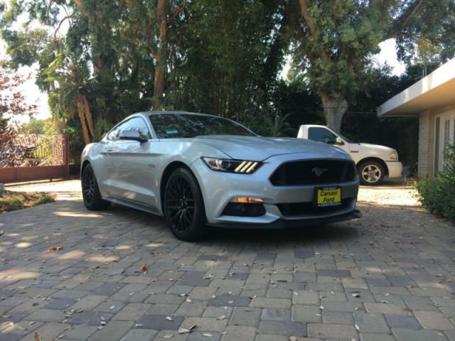 Ford: mustang gt premium performace package