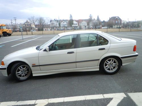 1998 bmw 328i base sedan 4-door 2.8l