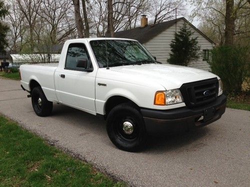 2004 ford ranger v6 automatic. cold ac! no reserve!