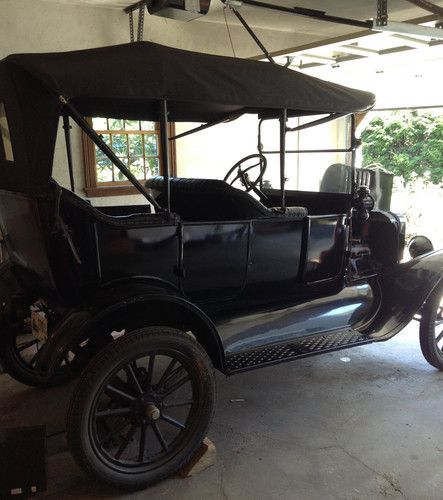 1917 model t ford touring car