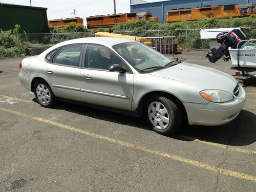 2003 ford taurus lx 4 door sedan