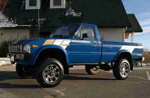 Buy used 1982 TOYOTA SR5 4X4 PICKUP AWESOME CONDITION ...