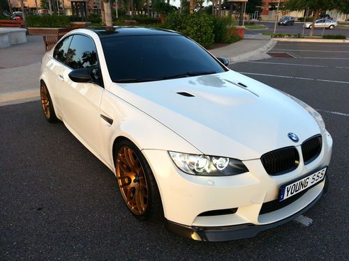 2009 bmw m3!! loaded carbon fiber roof!! lip, tail &amp;mirrors! coupe smg!