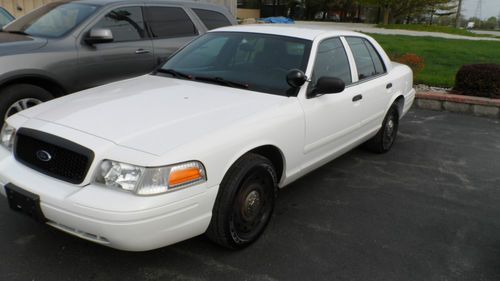 2004 ford crown victoria police intercetor clean low miles ready to roll