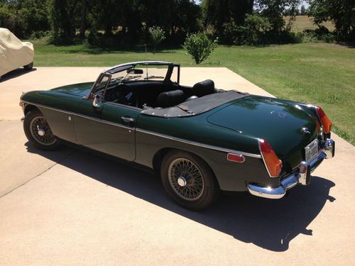 1971 mgb southern car, brg, wire wheels, well maintained