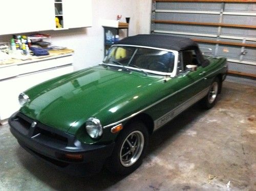 Mgb 1978 convertible, restored, 65,405 miles, eng.1798cc, 4 cyl, armygreen color