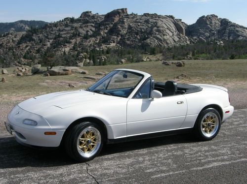 1994 mazda mx-5 miata - 69k miles r package  new tires &amp; wheels excellent cond.