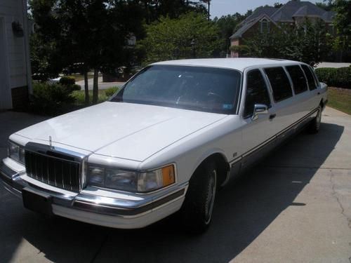 1990 lincoln town car executive limousine 4-door 5.0l