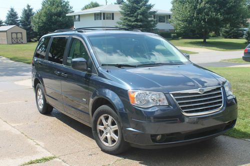 2008 chrysler town and country touring wp chrysler signature series