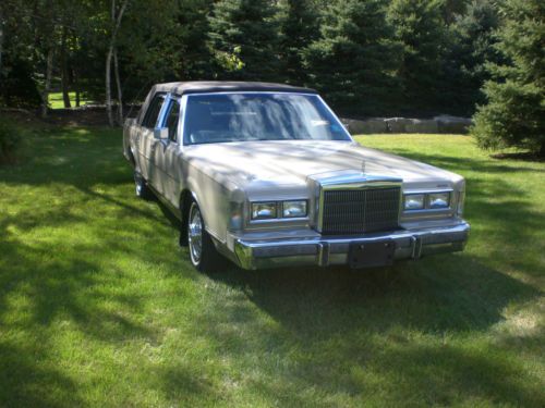 1988 lincoln town car