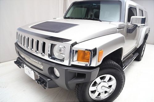 We finance! 2006 hummer h3 4wd power sunroof