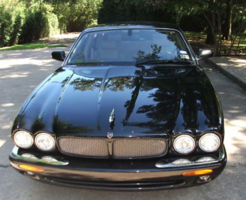 2001 jaguar xjr - supercharged v8 in black with low miles