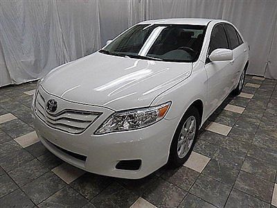 2011 toyota camry le 32k warranty cd tinted alloy wheels