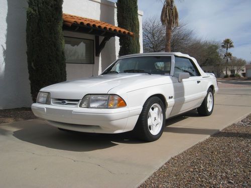 1993 mustang lx 5.0 convertible "feature car"