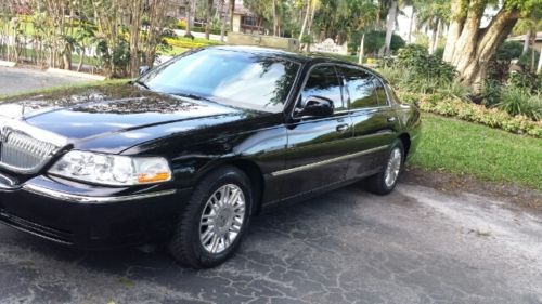 2011 lincoln town car executive l florida 1 owner 150k mile balance of warranty!