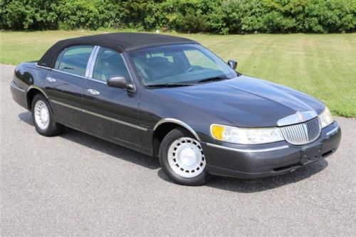 ~2000 lincoln town car executive series for sale~low miles~leather~alloys~