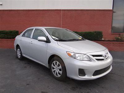 Toyota corolla 4dr sedan automatic l low miles automatic gasoline 1.8l 4 cyl cla