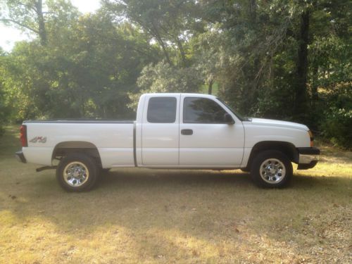 2006 chevrolet silverado extended cab 4x4 sharp truck good tires and cold ac