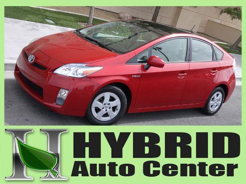 Very clean, one owner - fully loaded - solar sunroof navigation leather