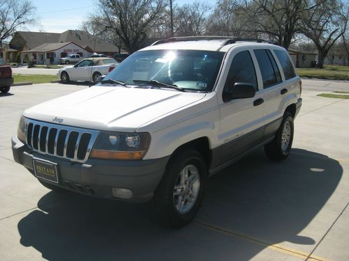 2000 jeep cherokee laredo..real clean..clean carfax