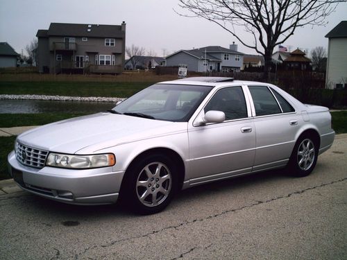 2001 cadillac seville sts w/moonroof &amp; 17" oem wheels.looks,runs &amp; drives great!