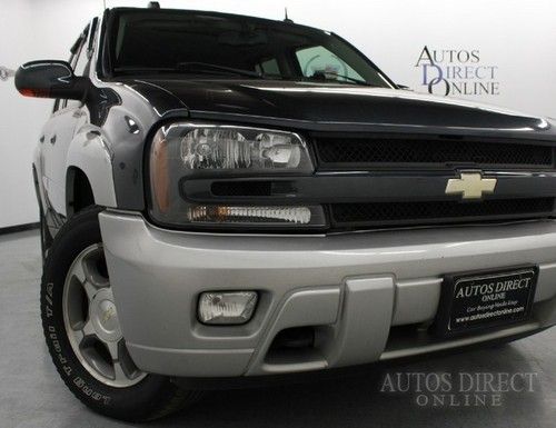 We finance 2005 chevrolet trailblazer lt 4wd 1se clean carfax mroof 6cd towpkg