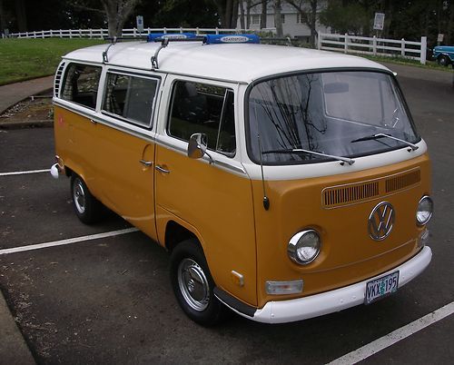 1971 volkswagen deluxe bus sierra yellow, vw type 2