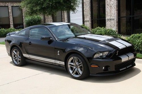 Absolutely perfect shelby gt500,navigation,recaro seats,black on black,700 miles