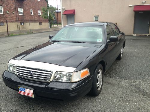 2001 black ford crown victoria clean interior and exterior